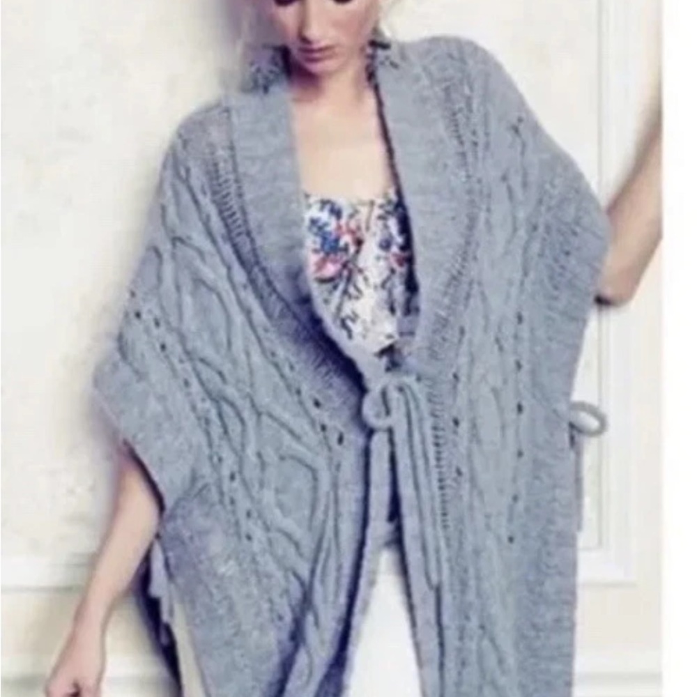 Gray Cable Knit Wrap Sweater Vest Sleeping On Snow OS